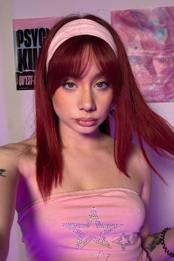Foto di Laura Mikus, creator italiana su OnlyFans con contenuti esclusivi